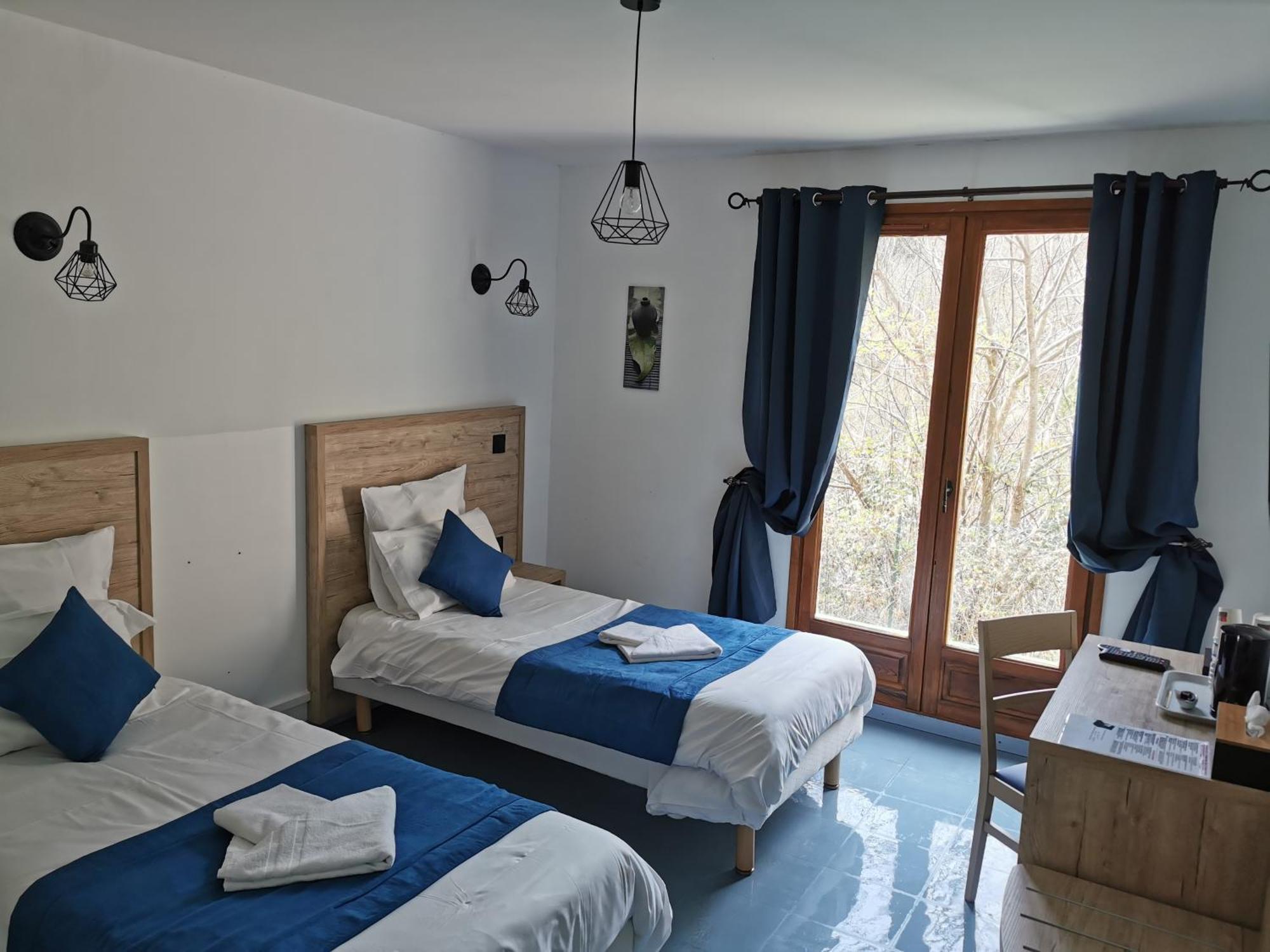 Auberge Du Riou Puget-Rostang Room photo