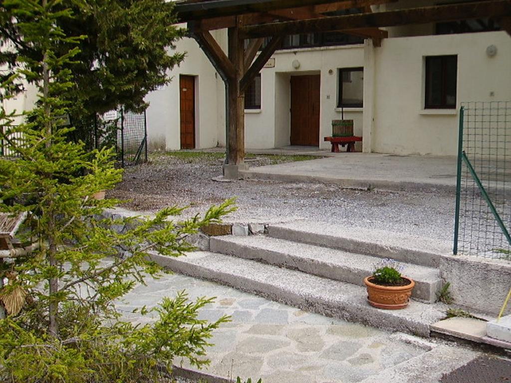 Auberge Du Riou Puget-Rostang Exterior photo
